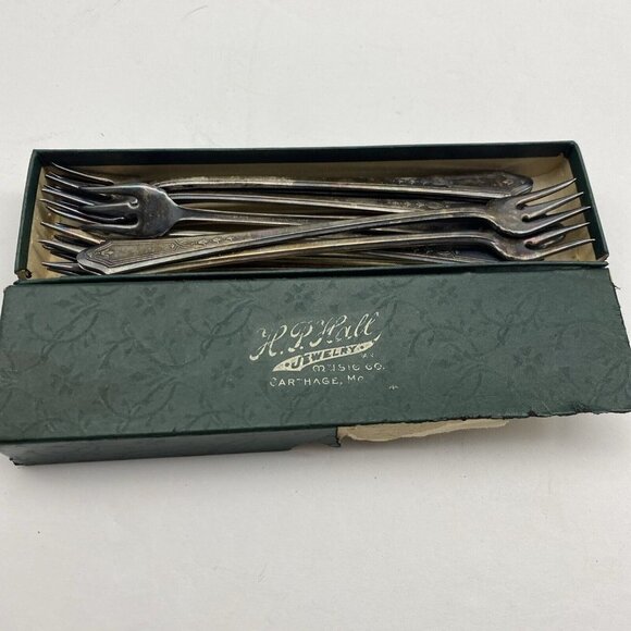 12 Oneida Community Made Tudor Silverplate Duchess‎ Seafood Cocktail Forks 1923 - Picture 11 of 12